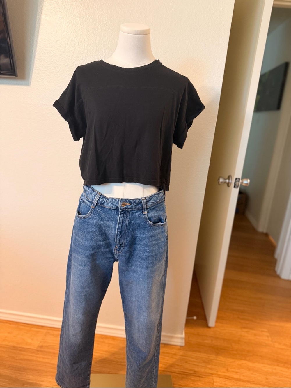 H&M Black Cropped Boxy Tee